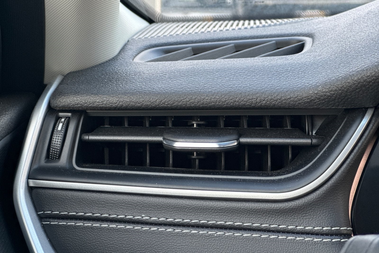 2024 Jeep Grand Cherokee Laredo X 4x4