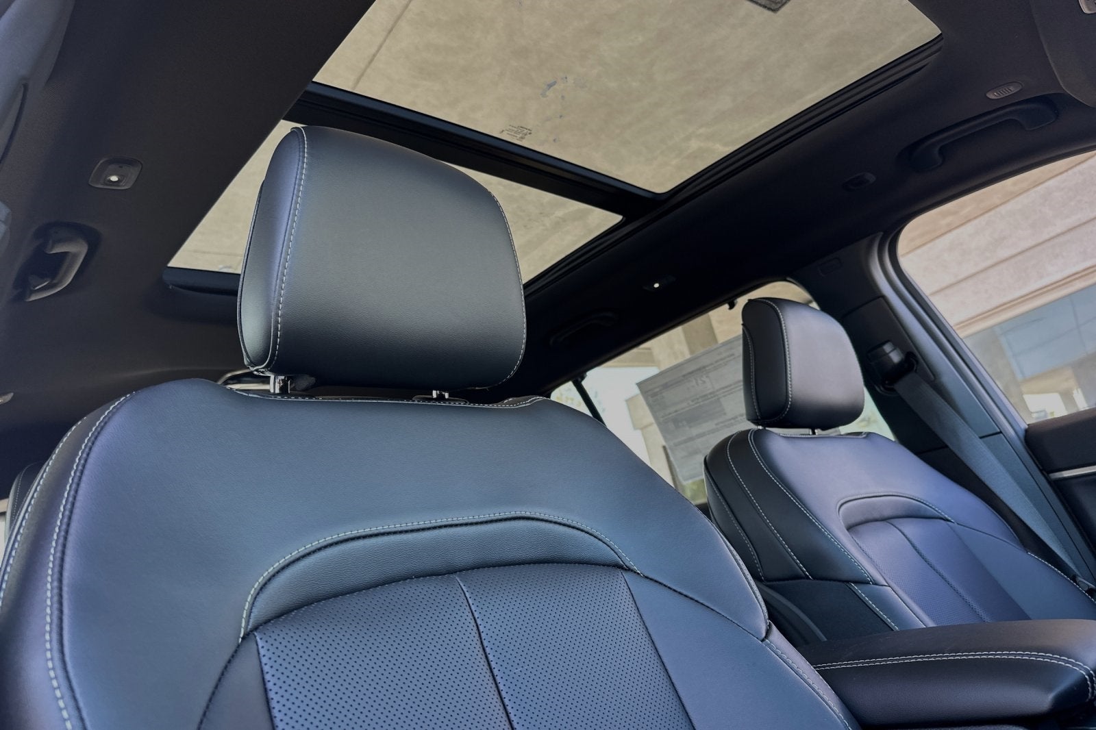 2024 Jeep Grand Cherokee GRAND CHEROKEE L LIMITED 4X4