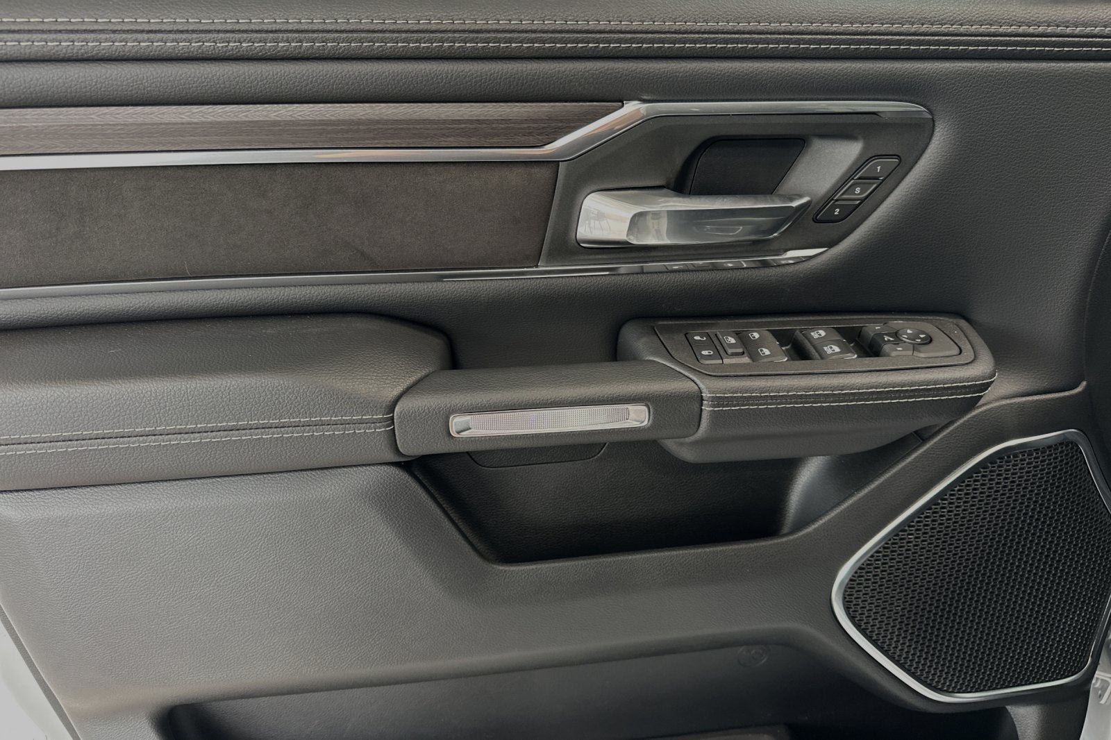 2025 RAM Ram 1500 RAM 1500 LARAMIE CREW CAB 4X4 5'7' BOX