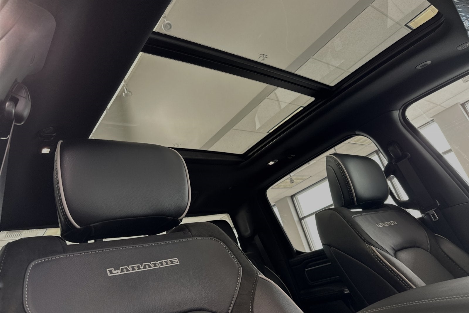 2025 RAM Ram 1500 RAM 1500 LARAMIE CREW CAB 4X4 5'7' BOX