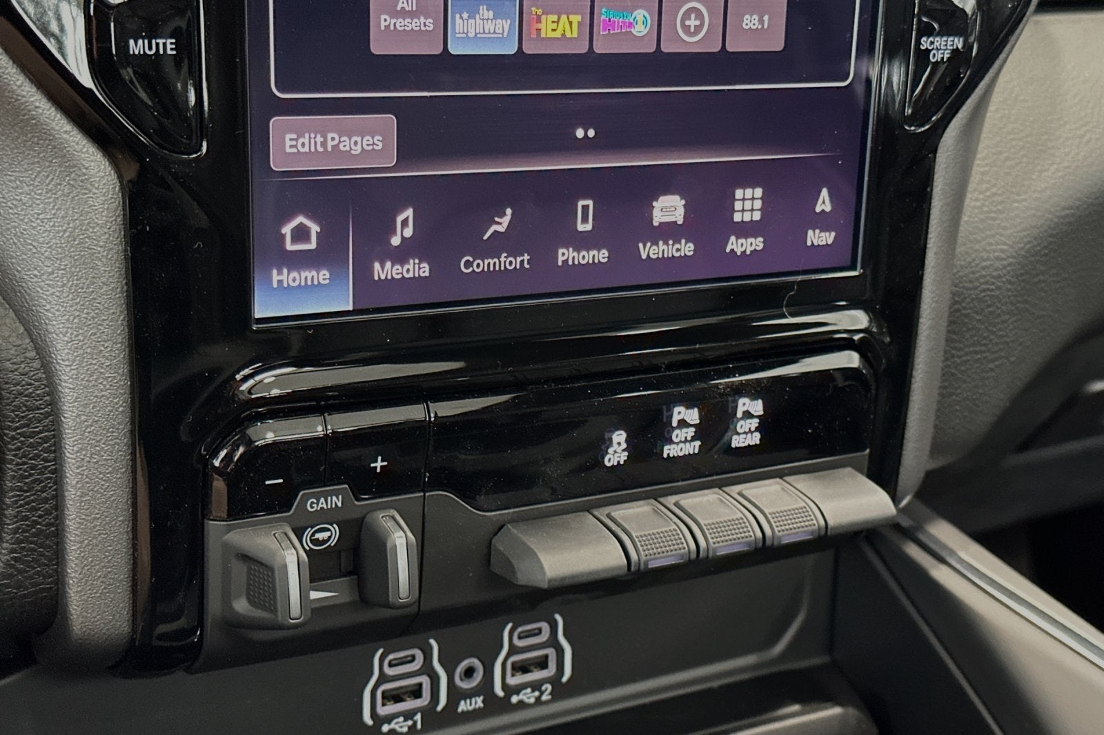 2025 RAM Ram 1500 RAM 1500 LARAMIE CREW CAB 4X4 5'7' BOX