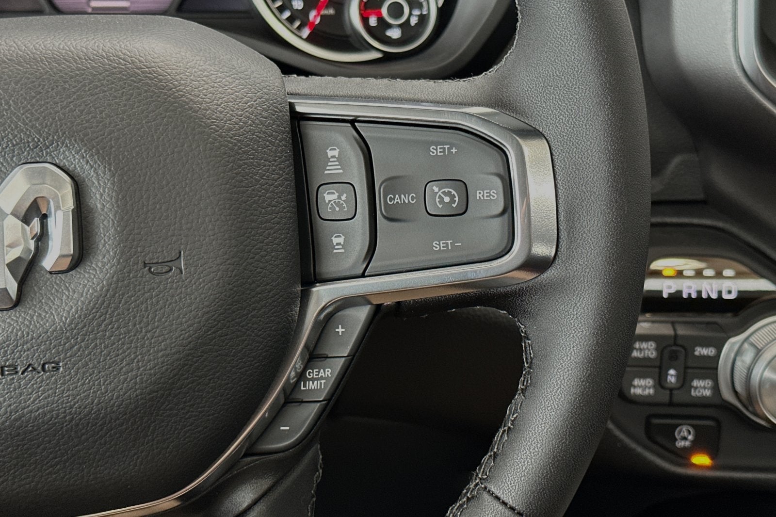 2025 RAM Ram 1500 RAM 1500 LARAMIE CREW CAB 4X4 5'7' BOX