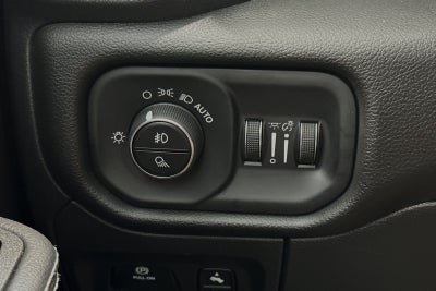 2025 RAM Ram 1500 RAM 1500 LARAMIE CREW CAB 4X4 5'7' BOX