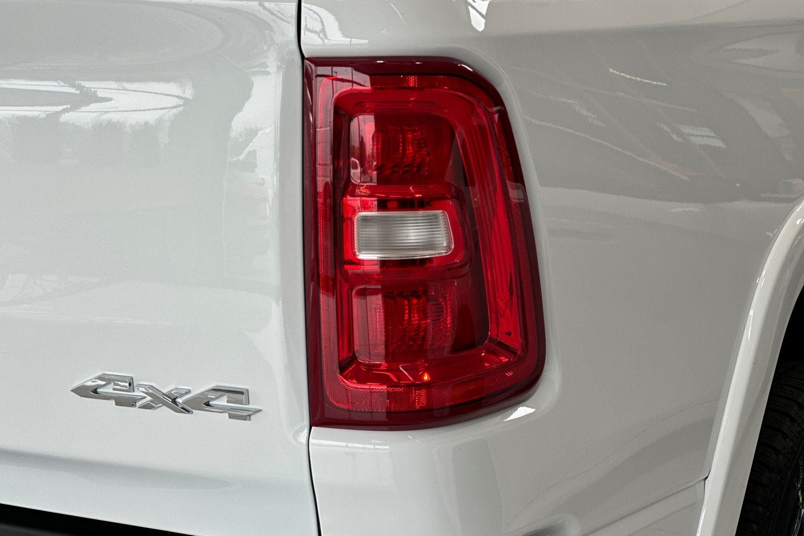 2025 RAM Ram 1500 RAM 1500 LARAMIE CREW CAB 4X4 5'7' BOX