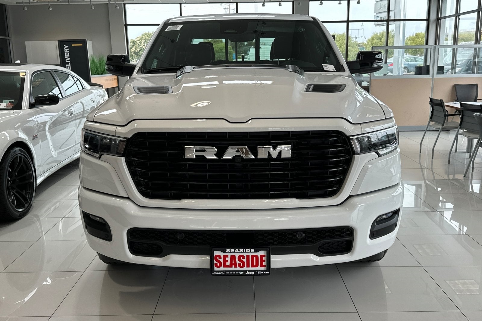 2025 RAM Ram 1500 RAM 1500 LARAMIE CREW CAB 4X4 5'7' BOX