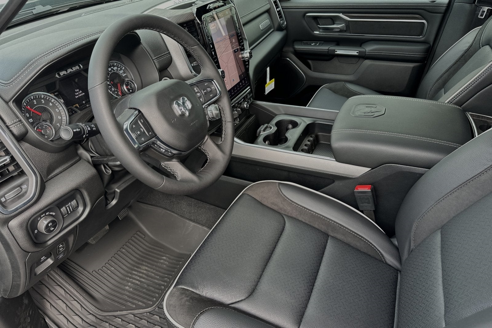 2025 RAM Ram 1500 RAM 1500 LARAMIE CREW CAB 4X4 5'7' BOX