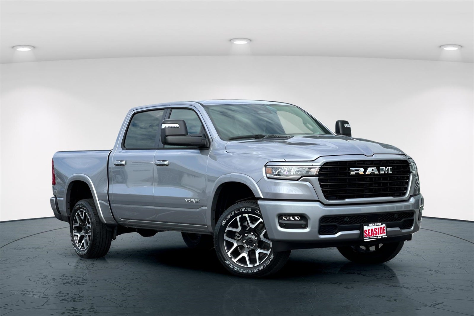 2025 RAM Ram 1500 RAM 1500 LARAMIE CREW CAB 4X4 5'7' BOX