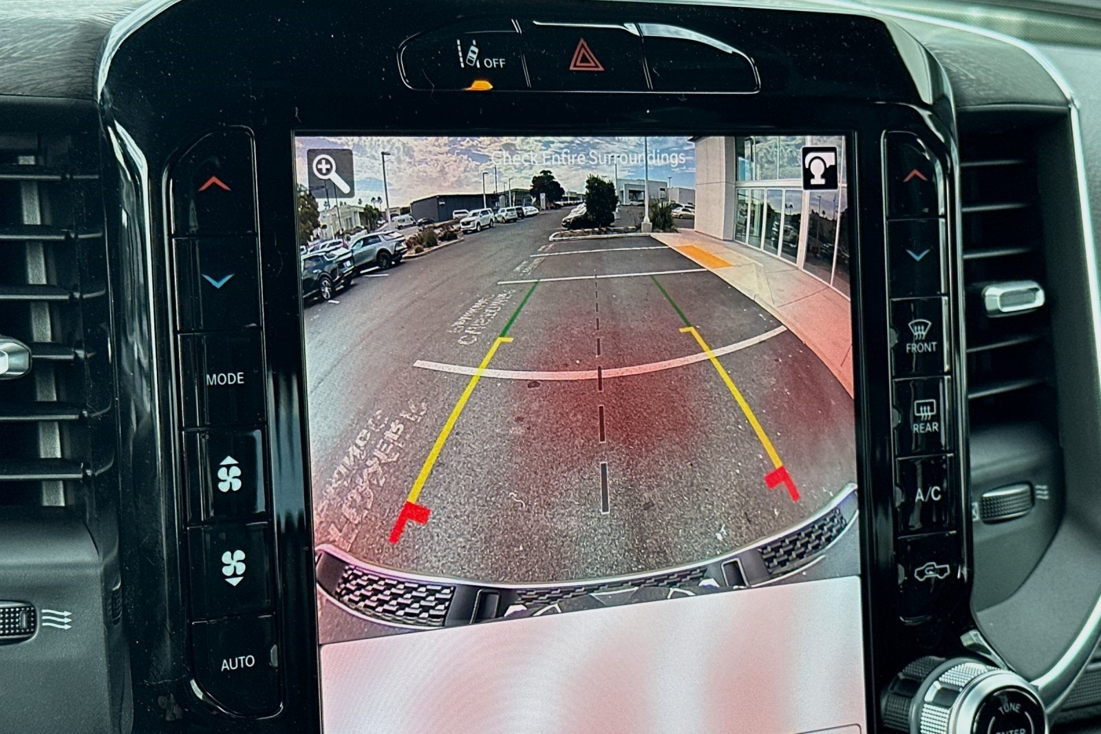 2025 RAM Ram 1500 RAM 1500 LARAMIE CREW CAB 4X4 5'7' BOX