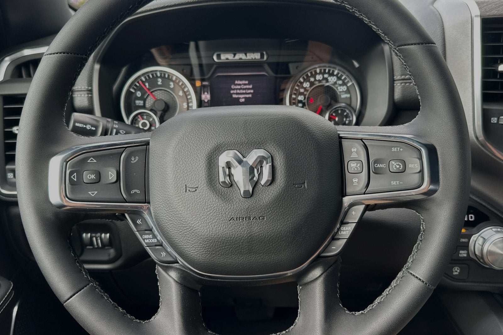 2025 RAM Ram 1500 RAM 1500 LARAMIE CREW CAB 4X4 5'7' BOX