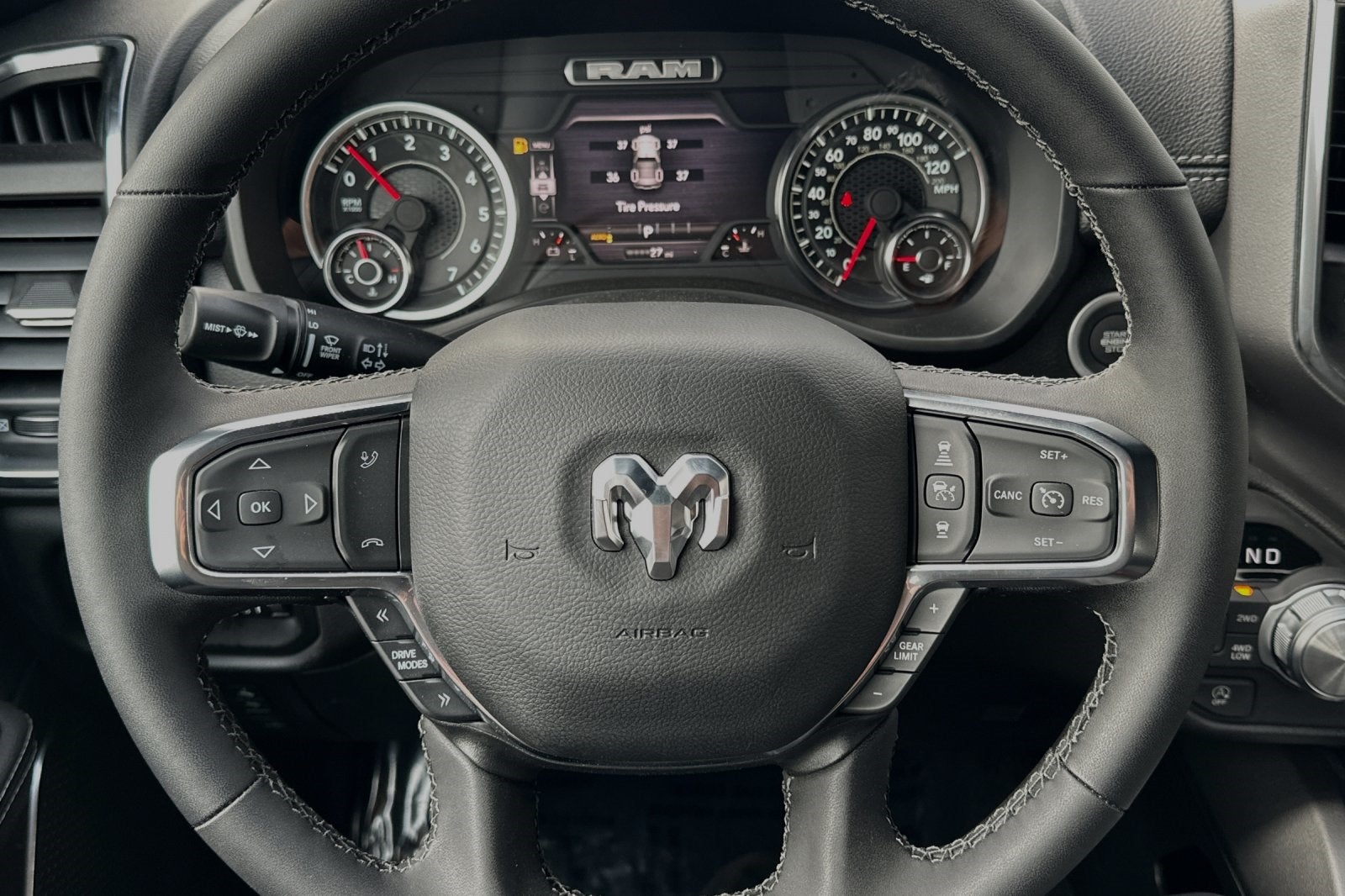 2025 RAM Ram 1500 RAM 1500 LARAMIE CREW CAB 4X4 5'7' BOX