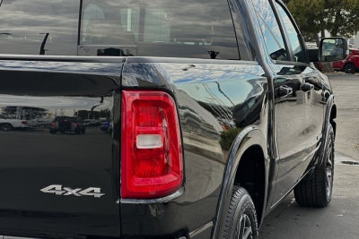 2025 RAM Ram 1500 RAM 1500 LARAMIE CREW CAB 4X4 5'7' BOX