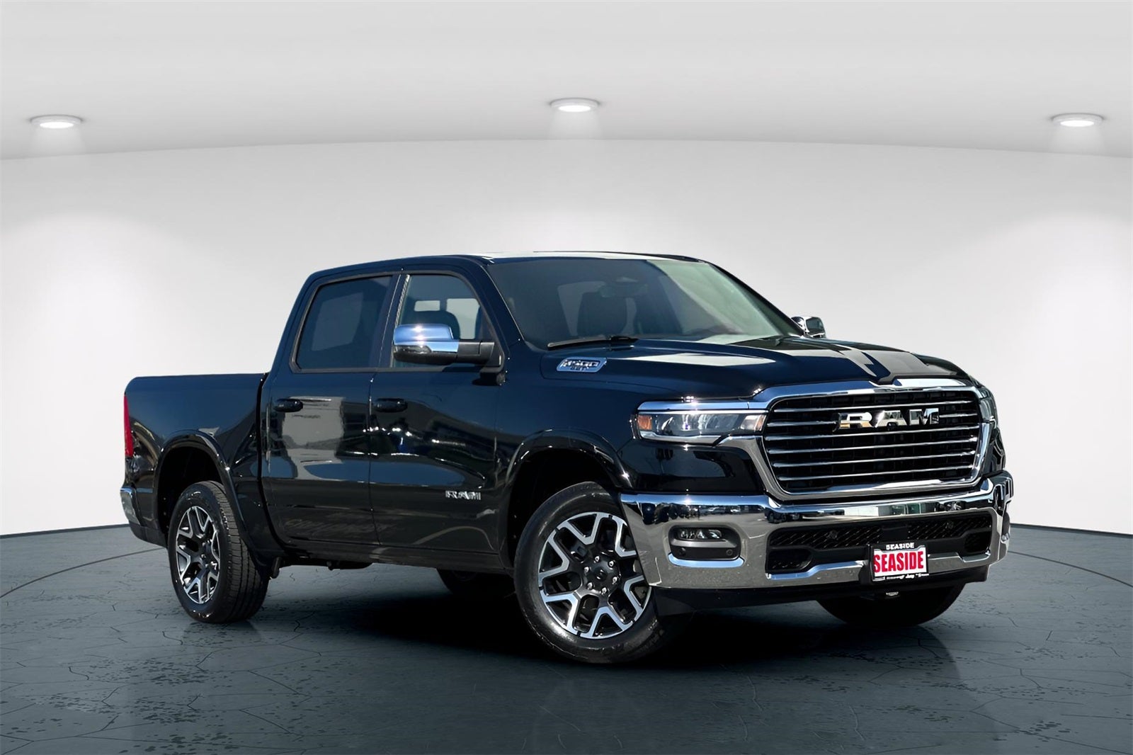 2025 RAM Ram 1500 RAM 1500 LARAMIE CREW CAB 4X4 5'7' BOX