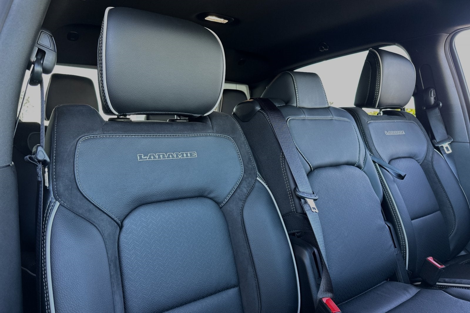 2025 RAM Ram 1500 RAM 1500 LARAMIE CREW CAB 4X4 5'7' BOX