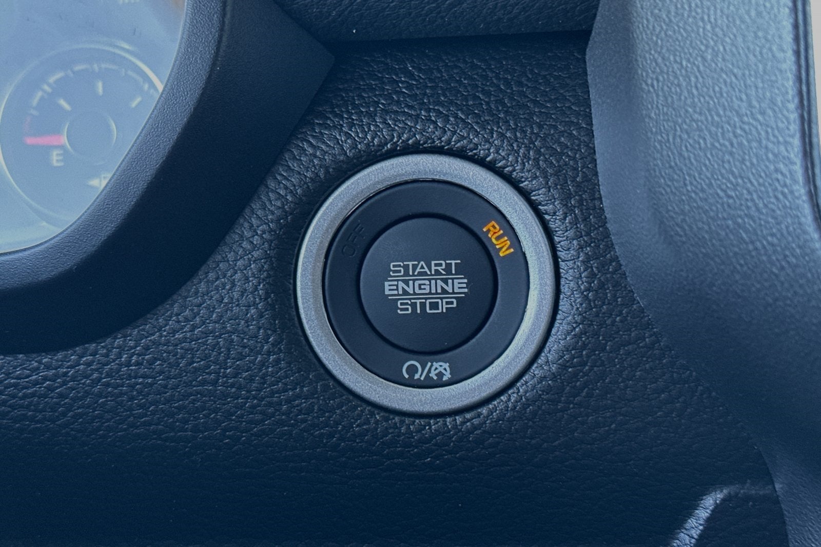 2025 RAM Ram 1500 RAM 1500 LARAMIE CREW CAB 4X4 5'7' BOX