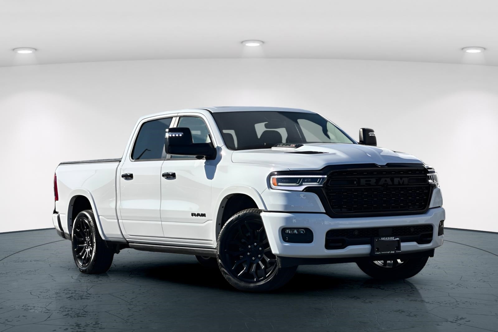 2025 RAM Ram 1500 RAM 1500 LIMITED CREW CAB 4X4 6'4' BOX
