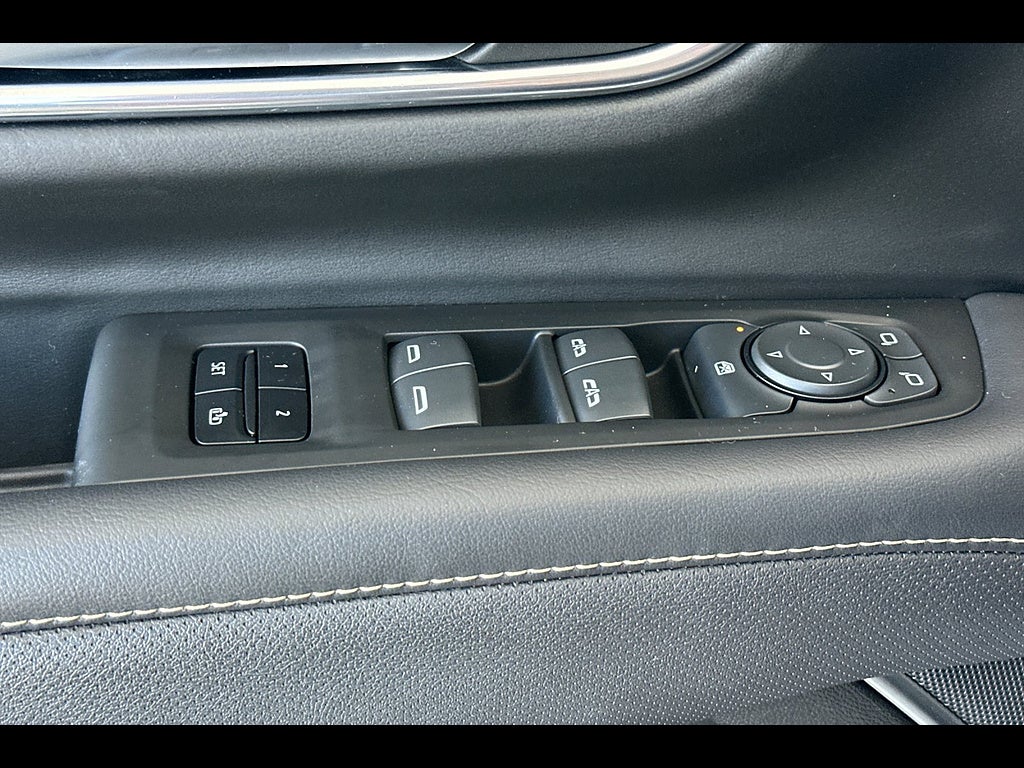 2022 GMC Yukon XL 4WD SLT