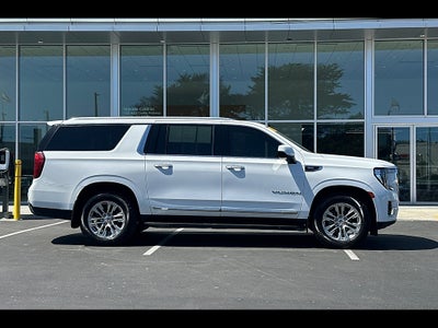2022 GMC Yukon XL 4WD SLT