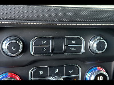 2022 GMC Yukon XL 4WD SLT