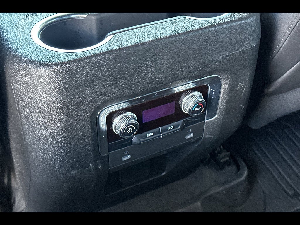 2022 GMC Yukon XL 4WD SLT
