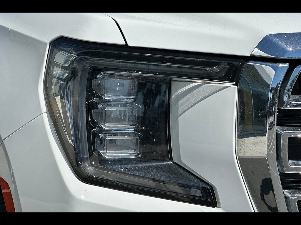 2022 GMC Yukon XL 4WD SLT