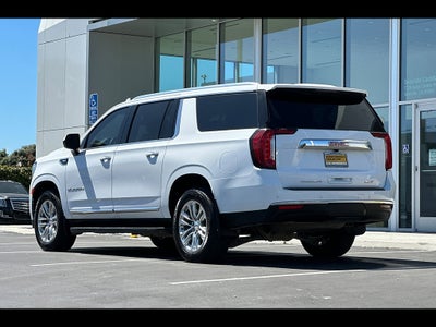 2022 GMC Yukon XL 4WD SLT