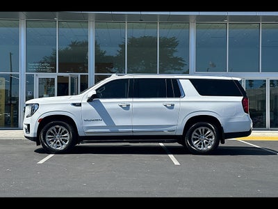 2022 GMC Yukon XL 4WD SLT