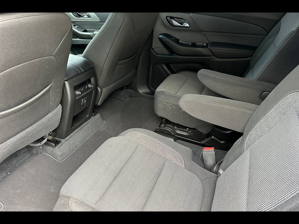 2023 Chevrolet Traverse FWD LT Cloth