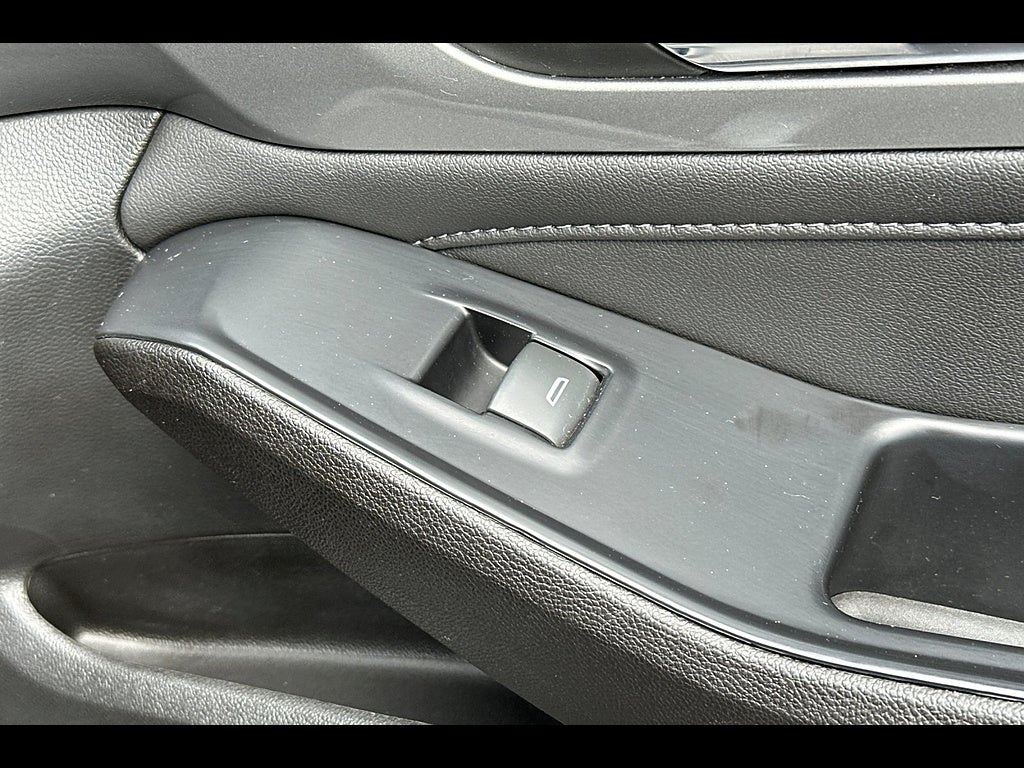 2023 Chevrolet Traverse FWD LT Cloth