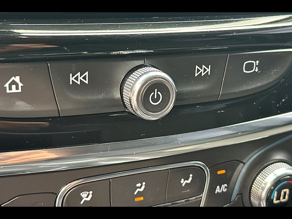 2023 Chevrolet Traverse FWD LT Cloth
