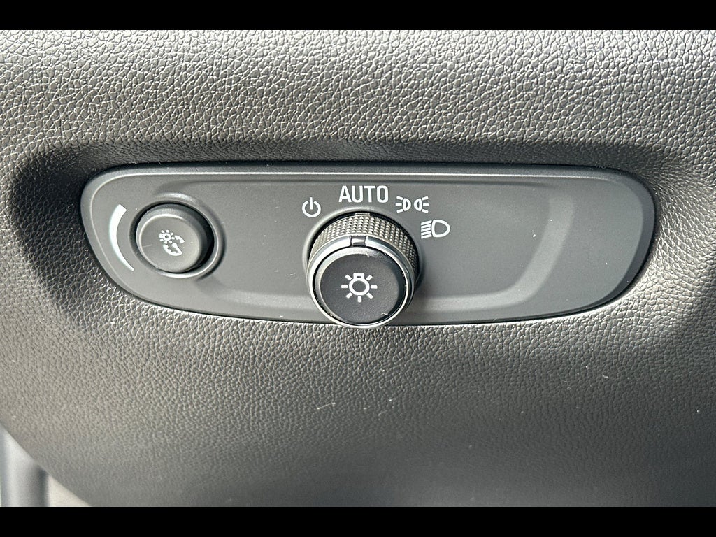 2023 Chevrolet Traverse FWD LT Cloth
