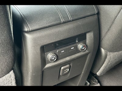 2023 Chevrolet Traverse FWD LT Cloth