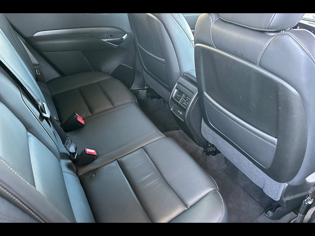 2025 Cadillac XT4 FWD Premium Luxury