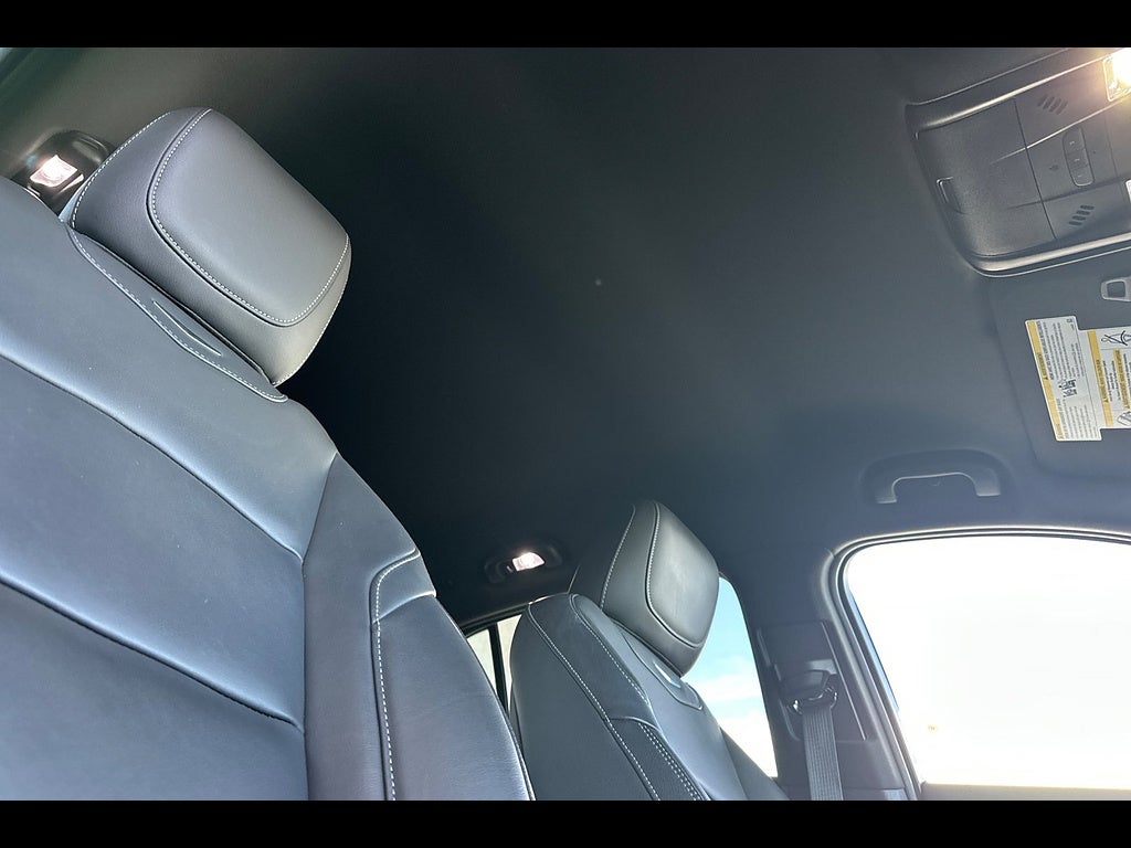 2025 Cadillac XT4 FWD Premium Luxury