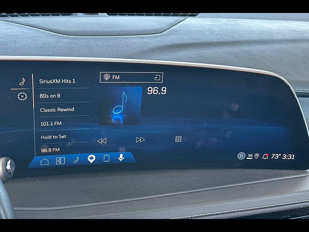 2025 Cadillac XT4 FWD Premium Luxury