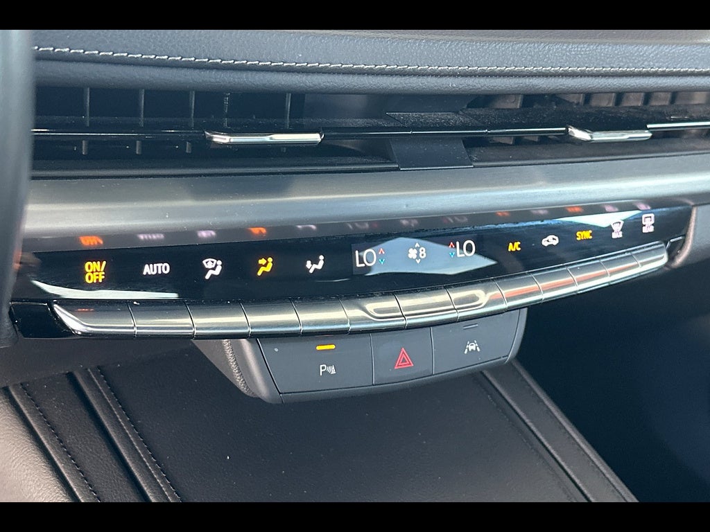 2025 Cadillac XT4 FWD Premium Luxury