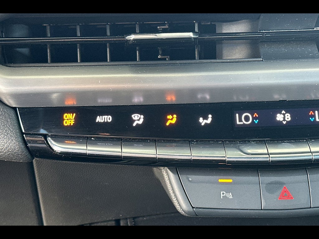 2025 Cadillac XT4 FWD Premium Luxury