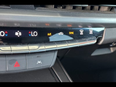 2025 Cadillac XT4 FWD Premium Luxury