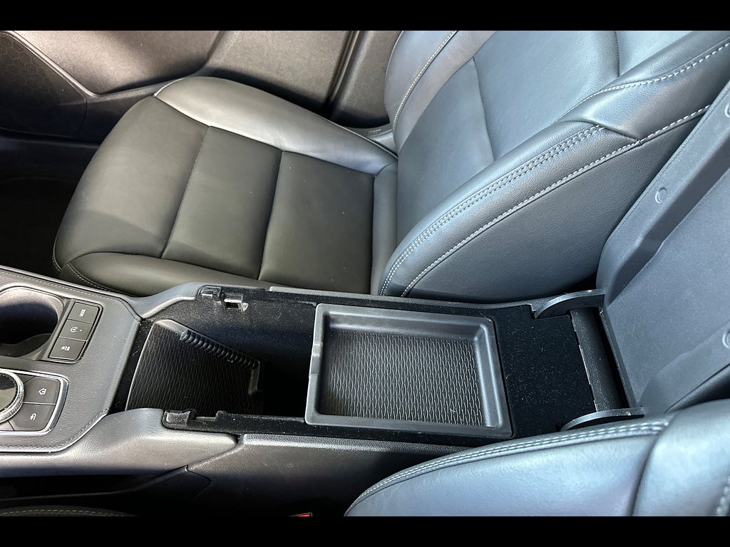 2025 Cadillac XT4 FWD Premium Luxury