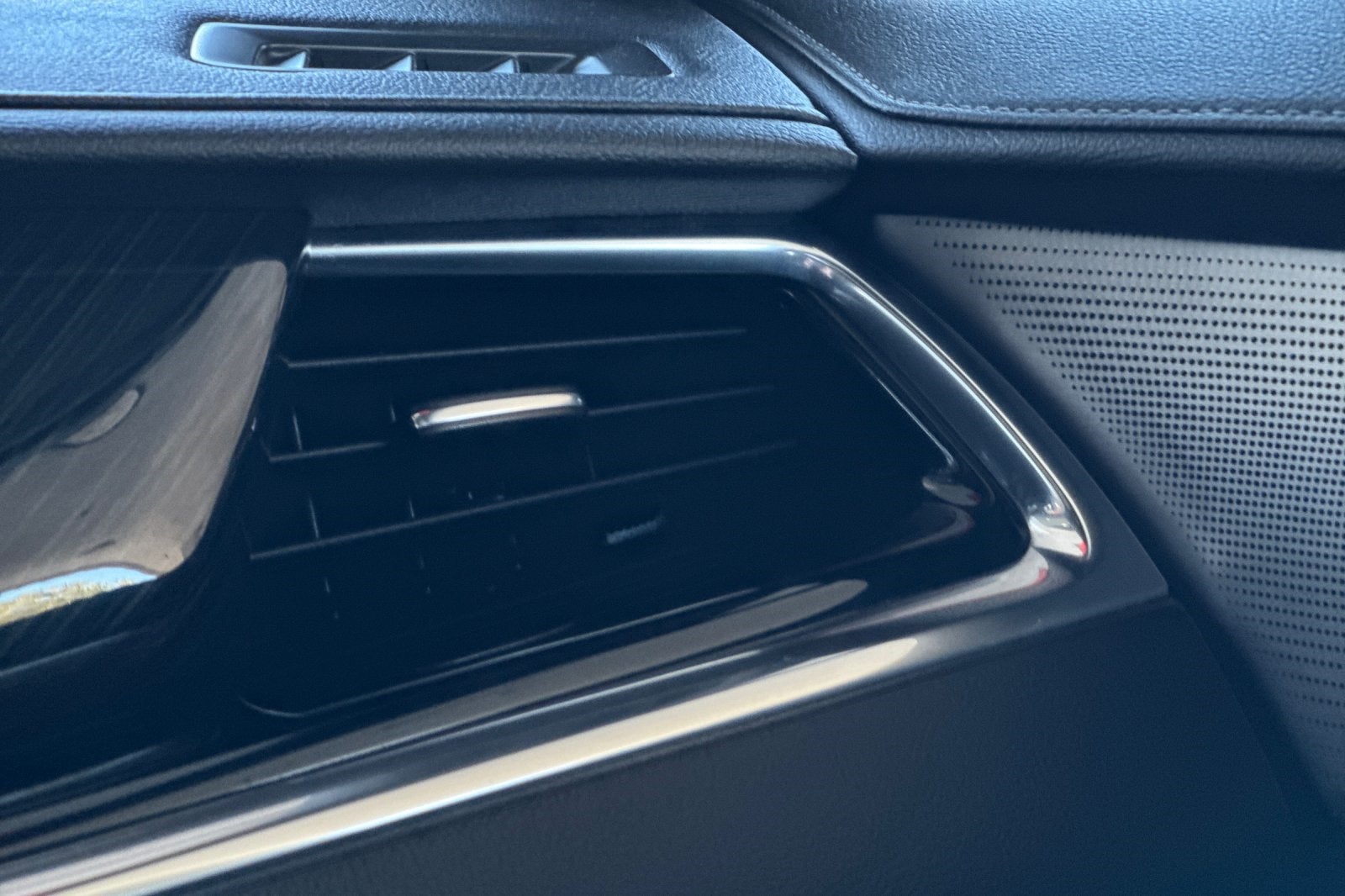 2020 Cadillac XT6 FWD Premium Luxury