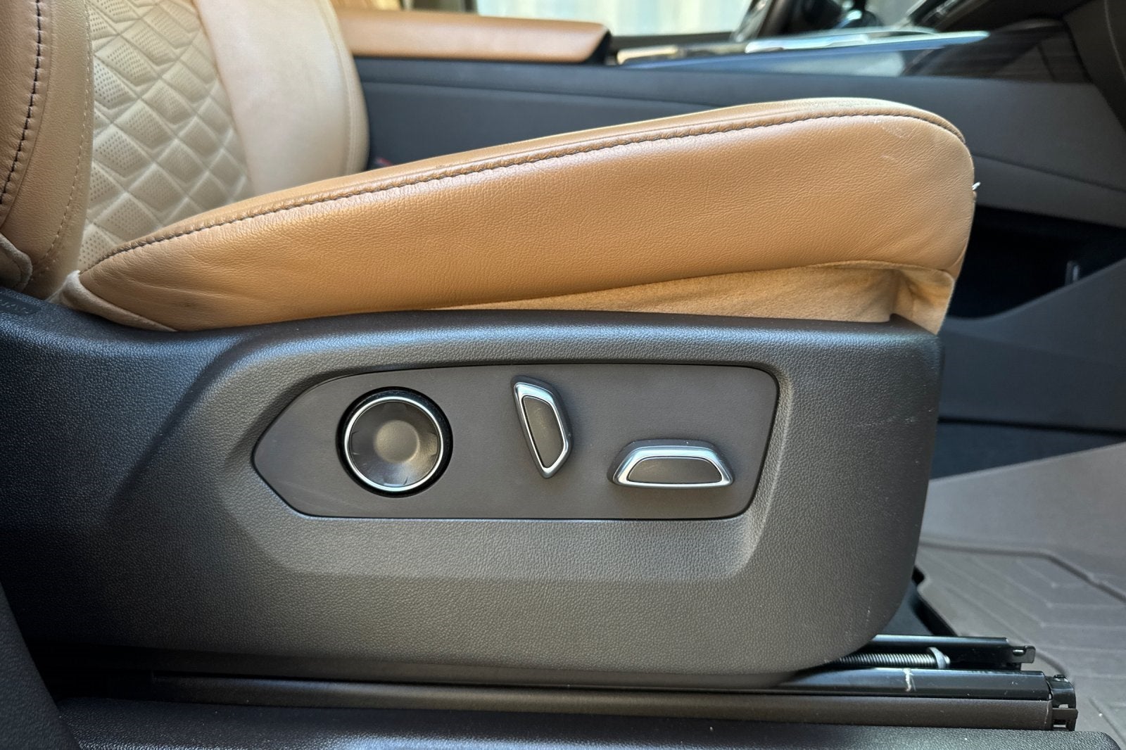 2021 Cadillac Escalade ESV 4WD Premium Luxury