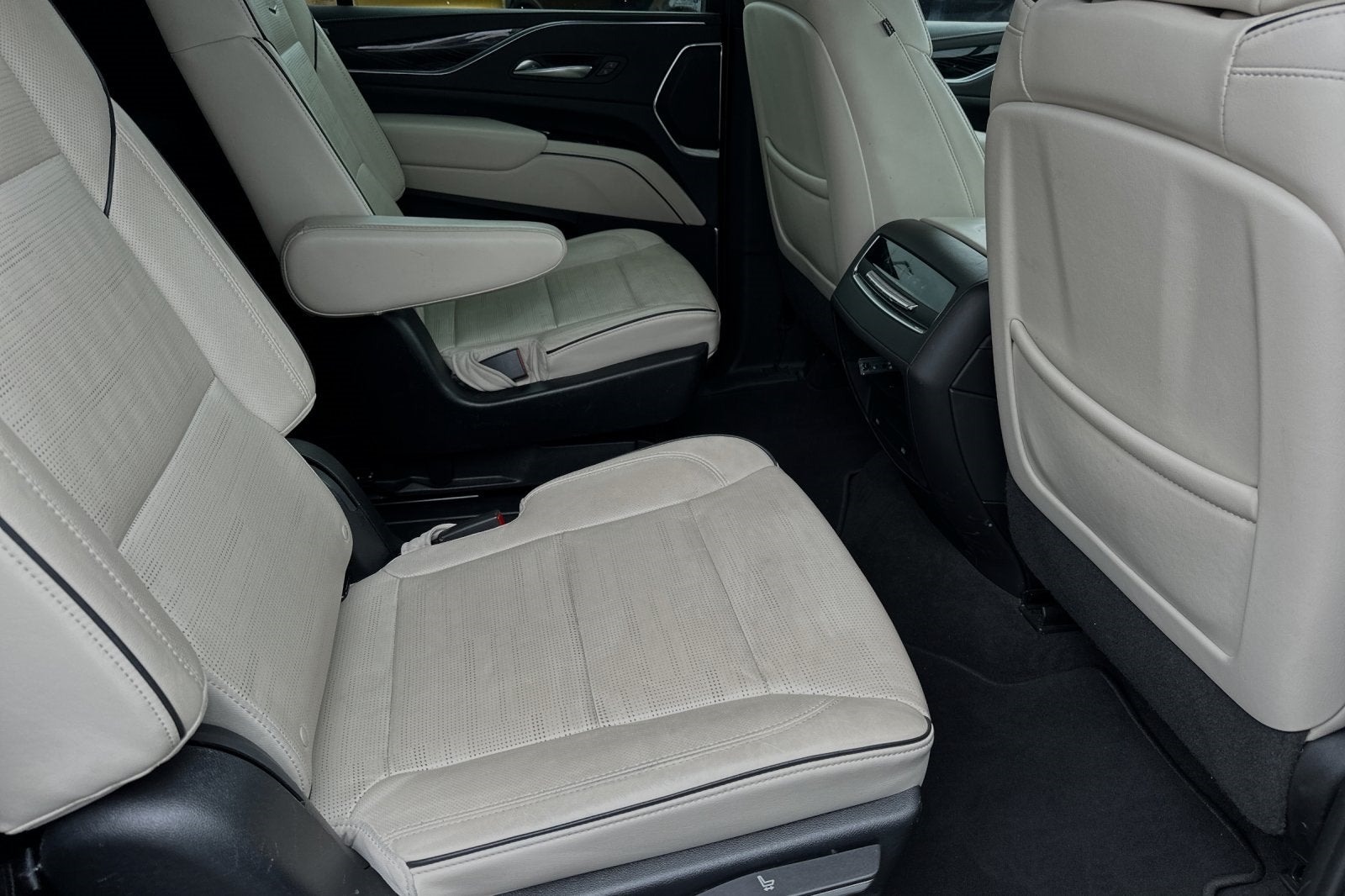 2023 Cadillac Escalade ESV 4WD Sport