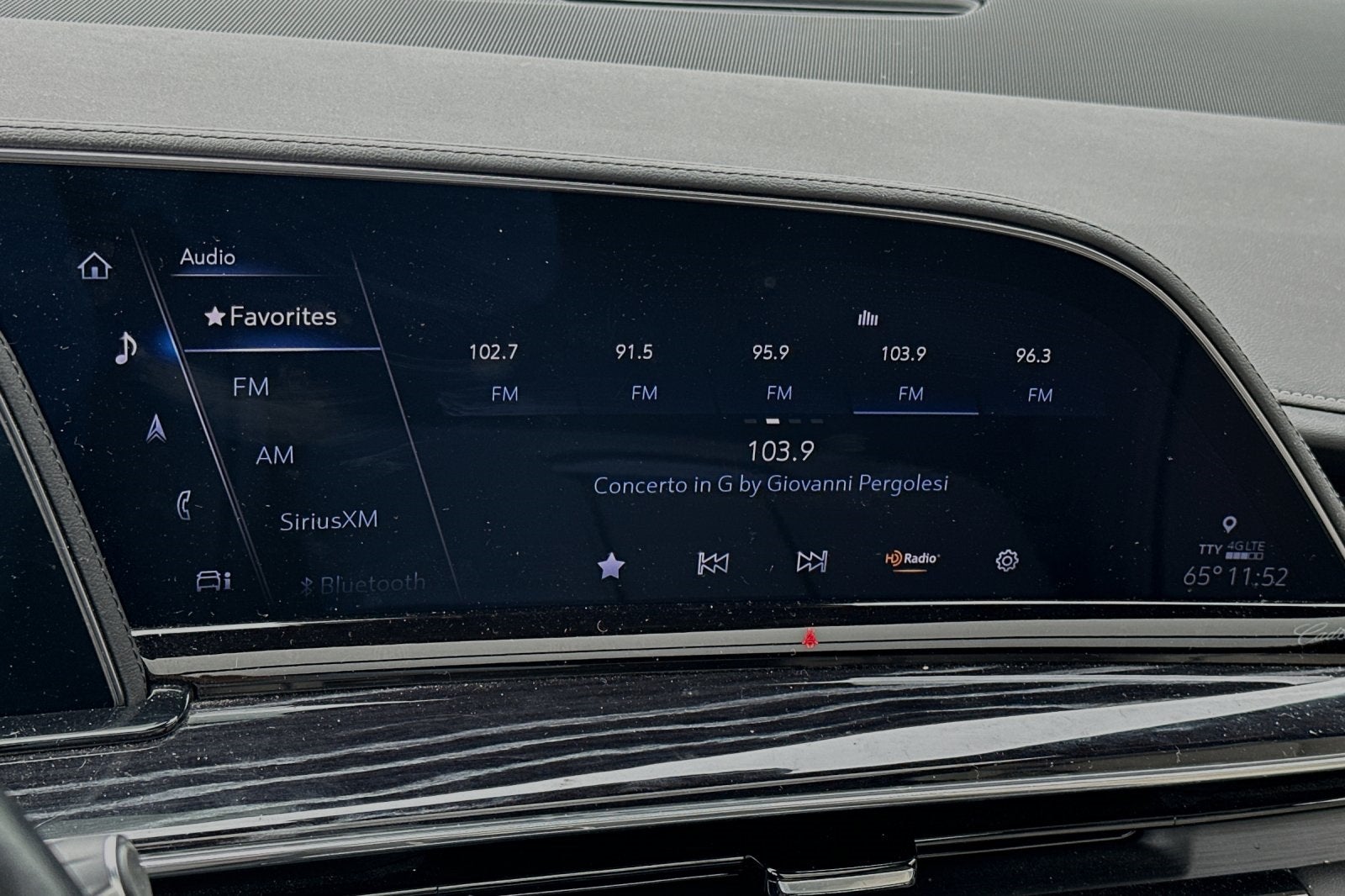 2023 Cadillac Escalade ESV 4WD Sport