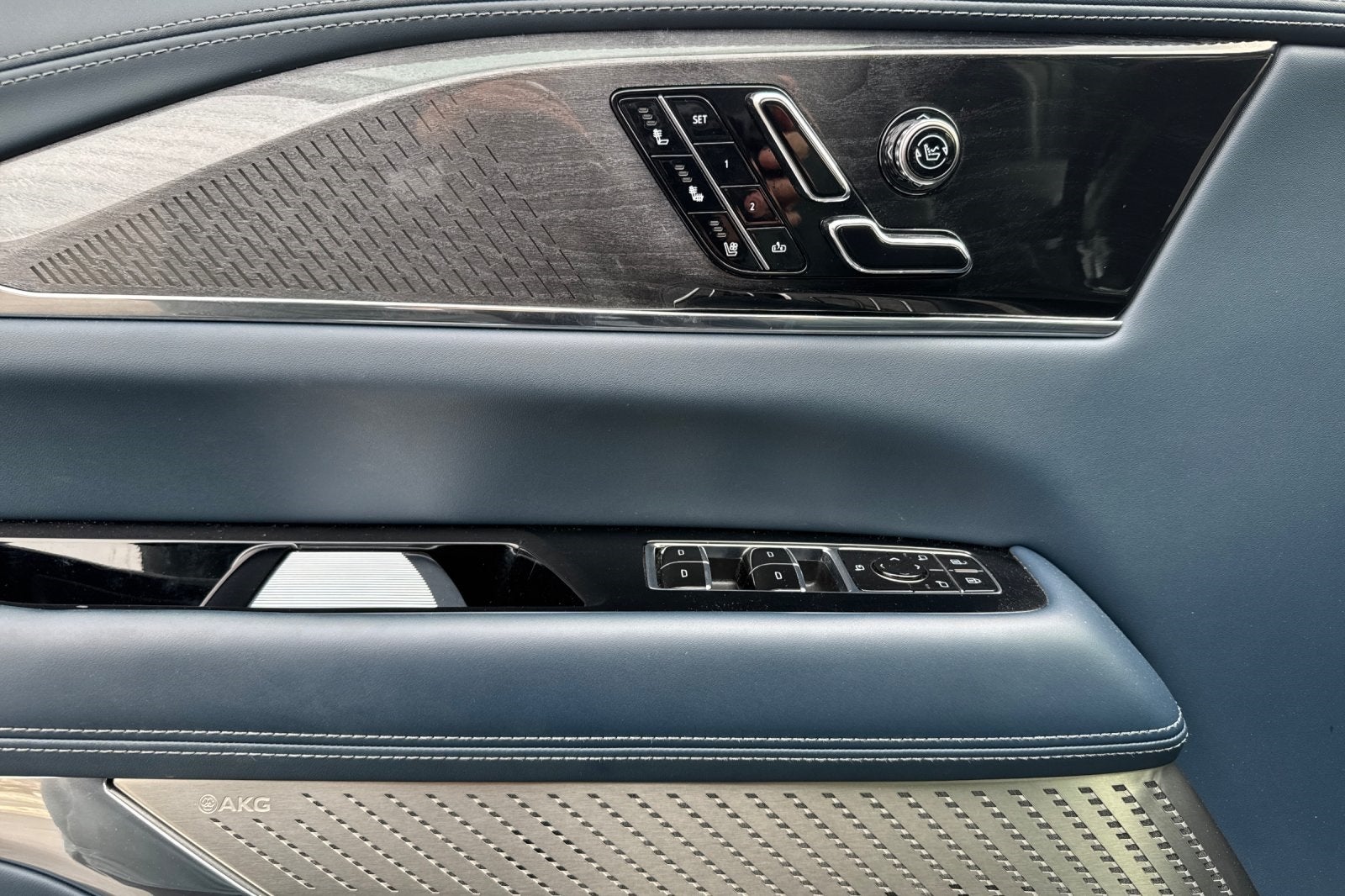 2025 Cadillac ESCALADE IQ Sport 2 AWD