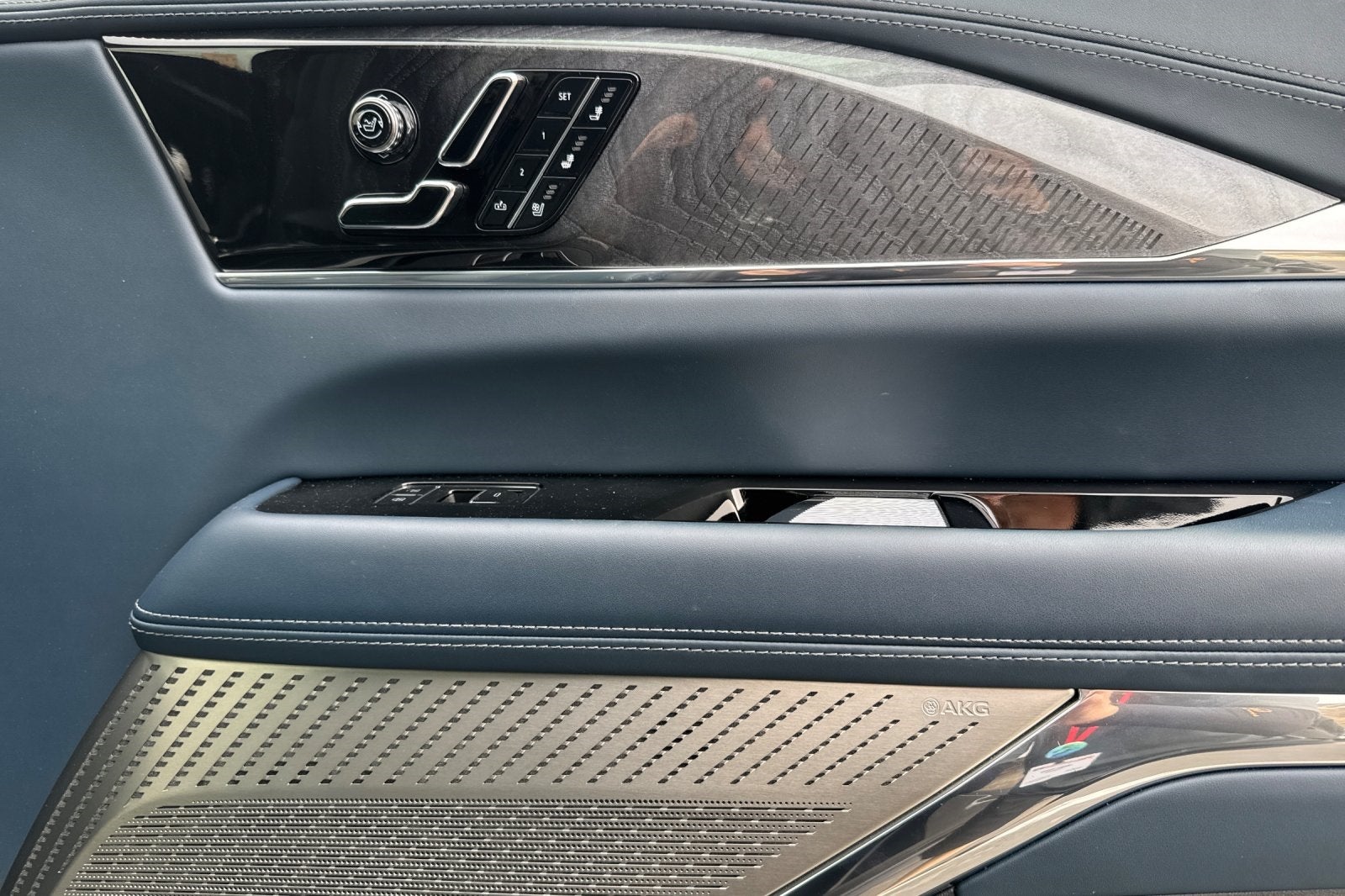 2025 Cadillac ESCALADE IQ Sport 2 AWD