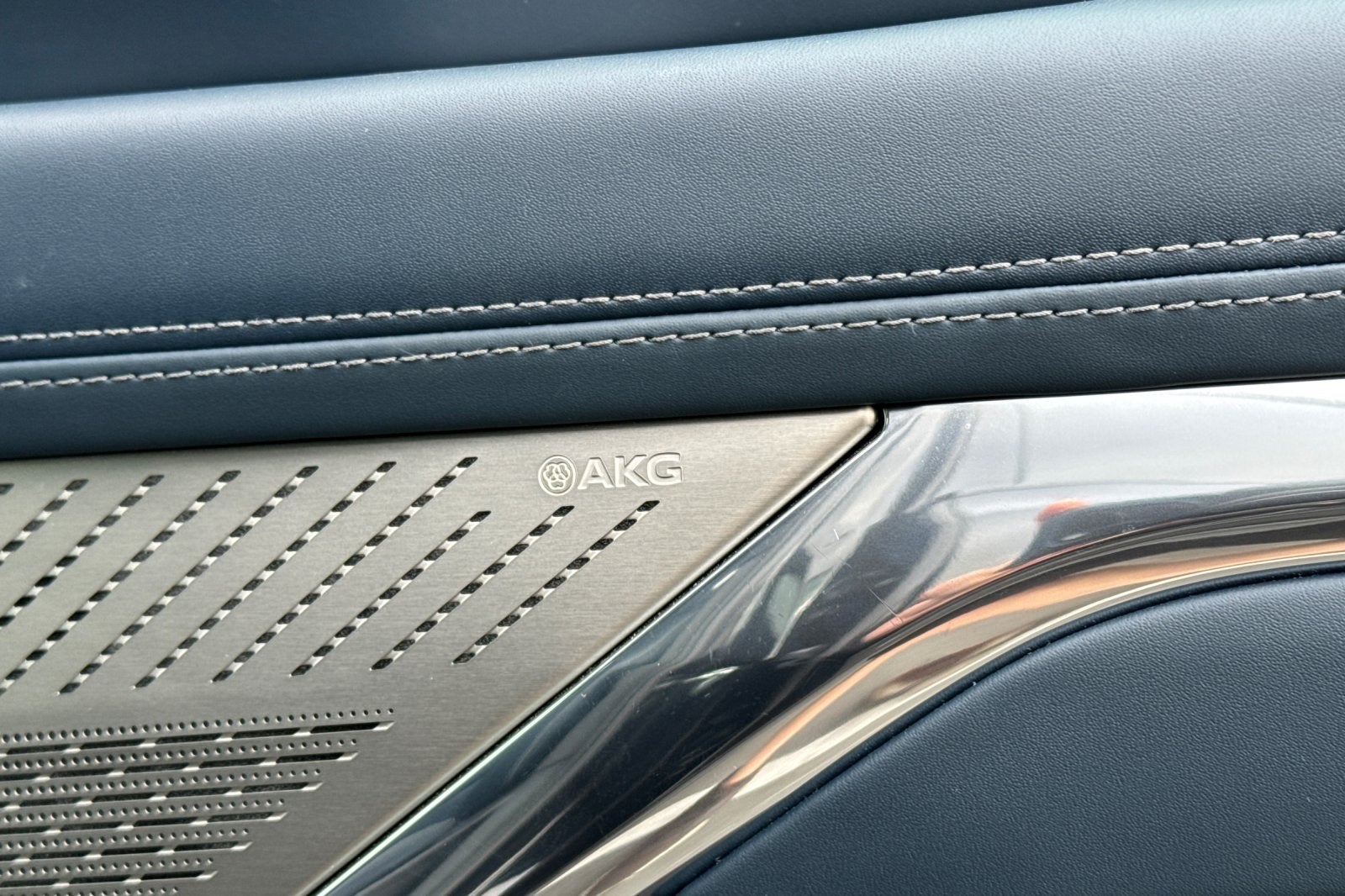 2025 Cadillac ESCALADE IQ Sport 2 AWD