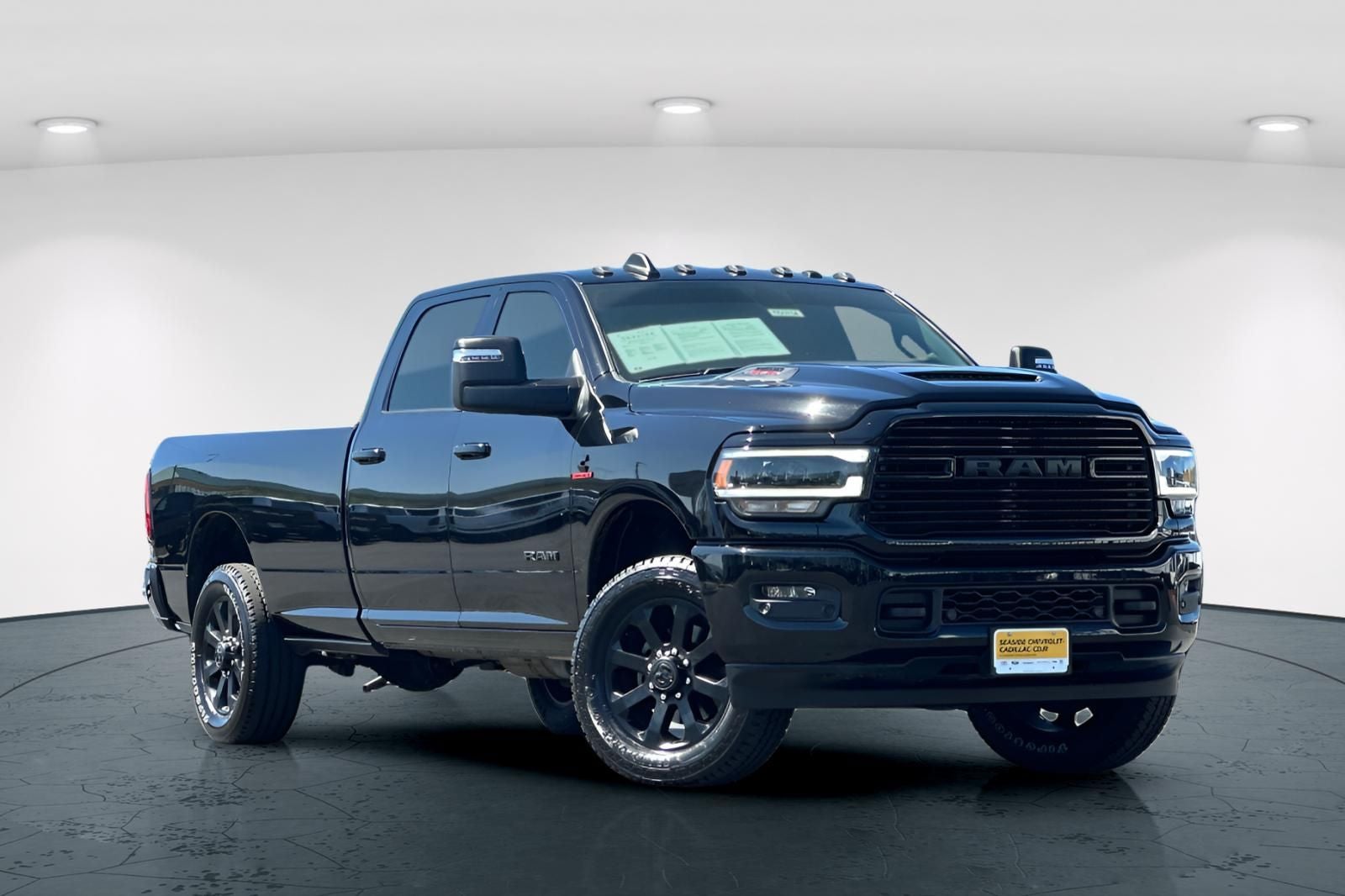 2024 RAM 3500 Laramie Crew Cab 4x4 8' Box