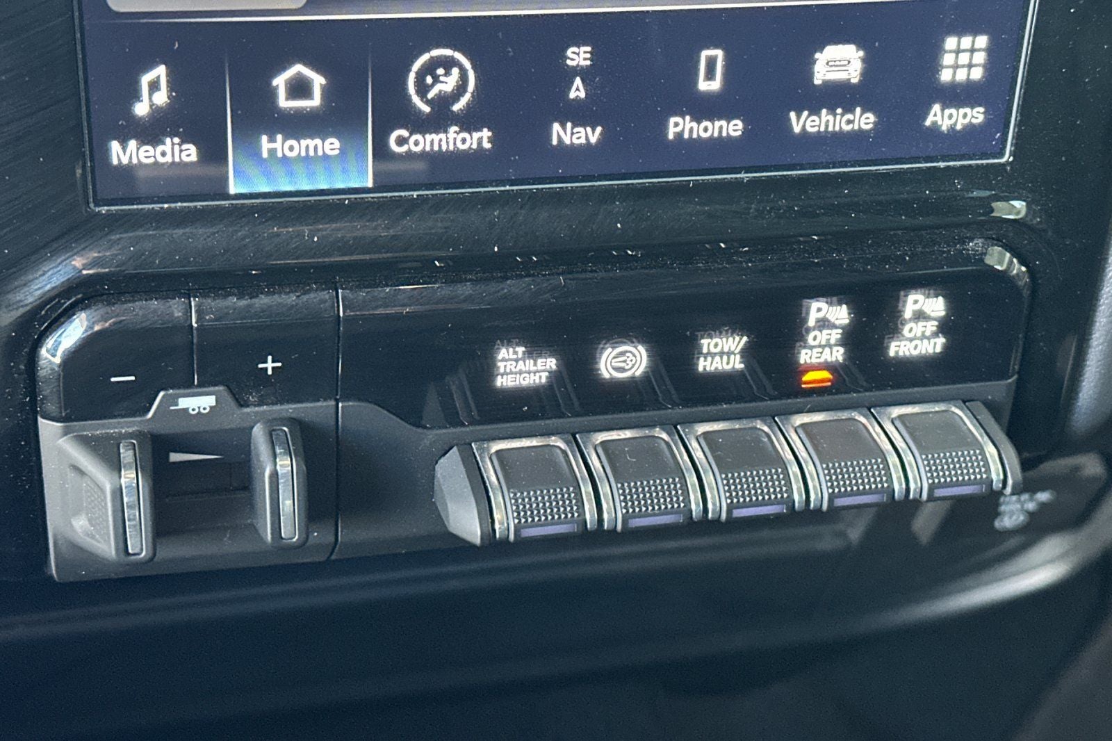 2024 RAM 3500 Laramie Crew Cab 4x4 8' Box
