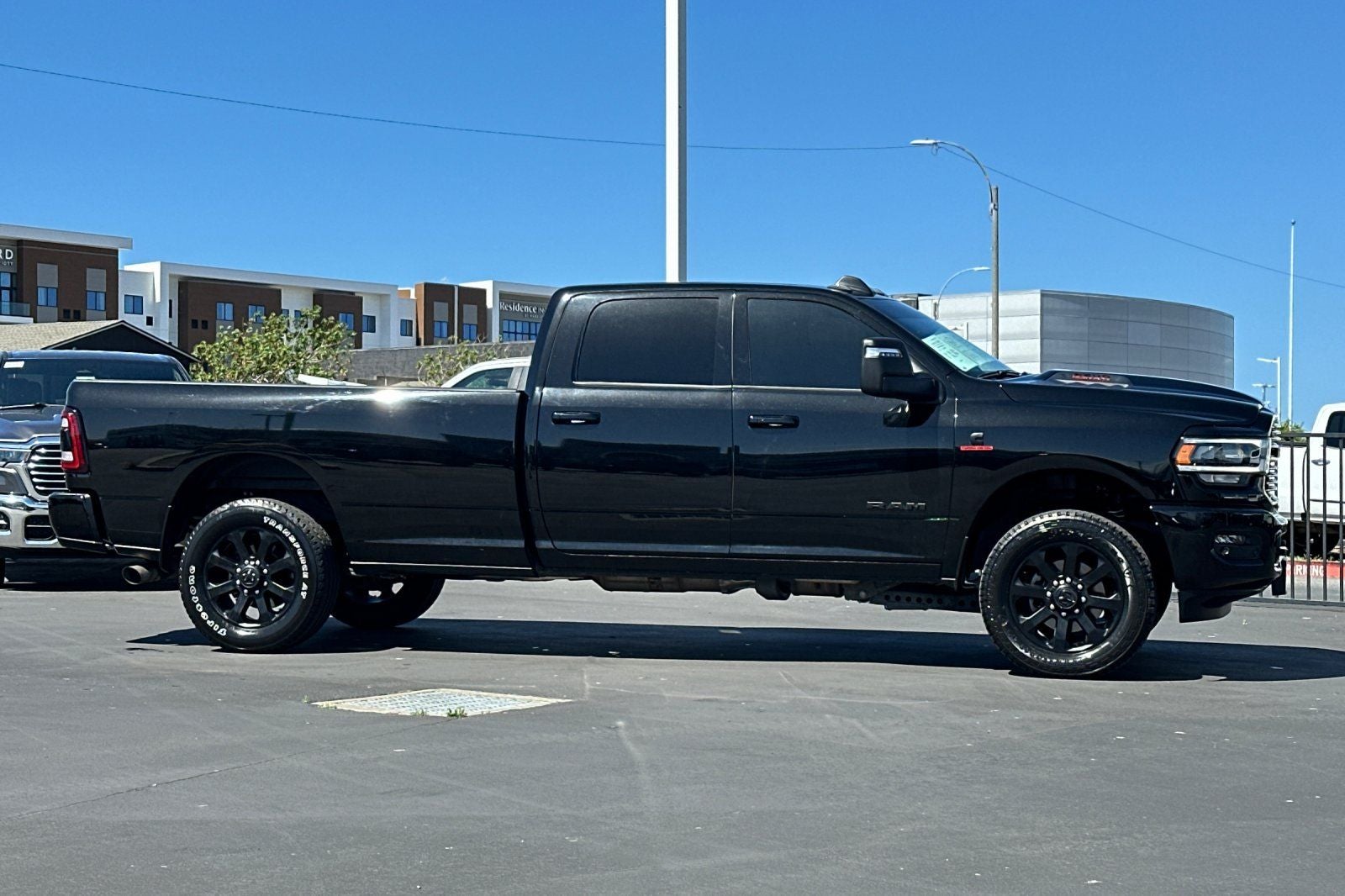 2024 RAM 3500 Laramie Crew Cab 4x4 8' Box