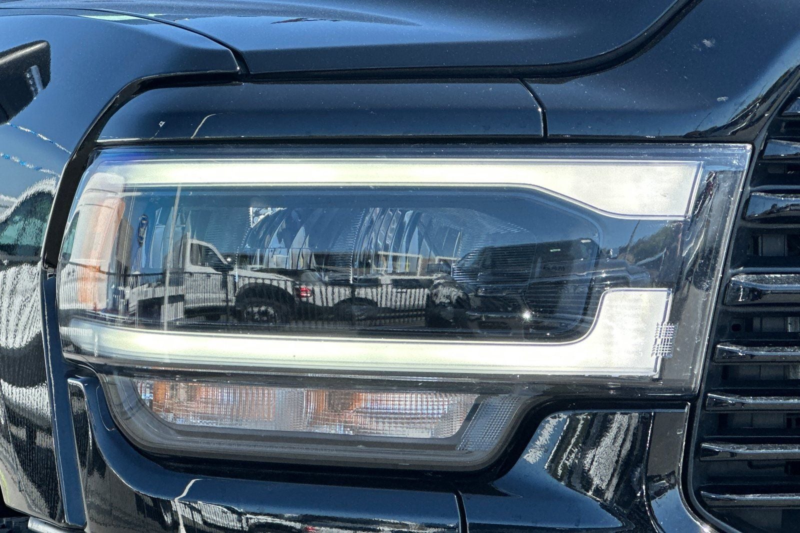 2024 RAM 3500 Laramie Crew Cab 4x4 8' Box