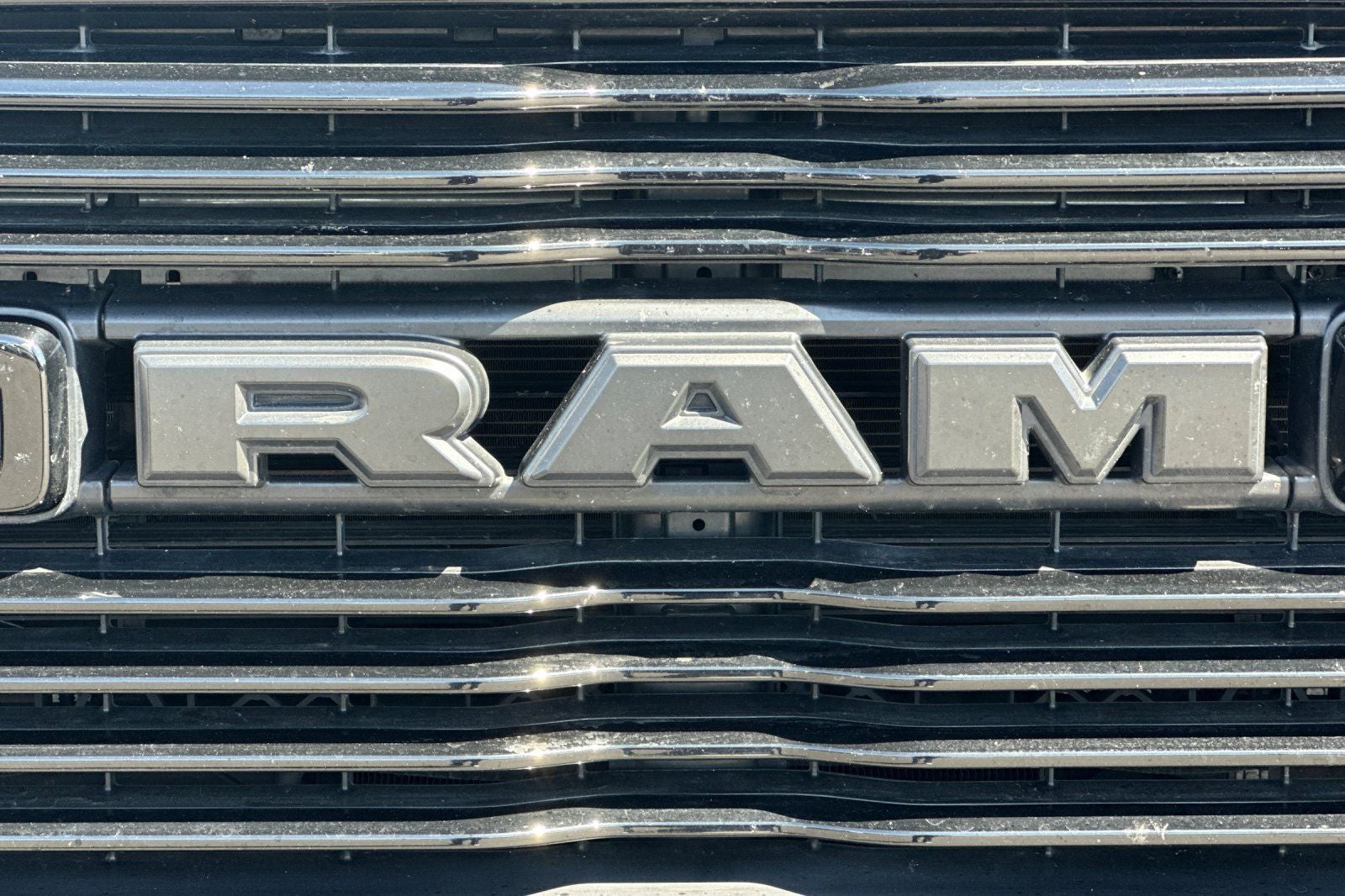 2024 RAM 3500 Laramie Crew Cab 4x4 8' Box